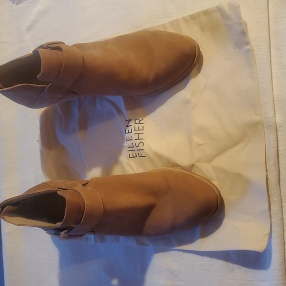 Eileen Fisher Ives Tan Ankle Heeled Sz. 9 Booties - Picture 10 of 12